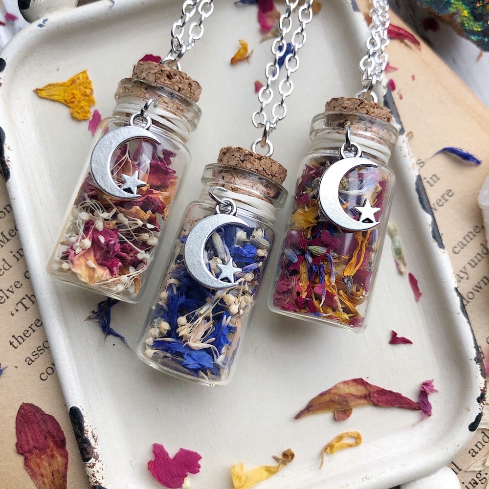 🌜🌸FLORA MOON🌸🌛 Boho dried flower necklace - Picture 2 of 2